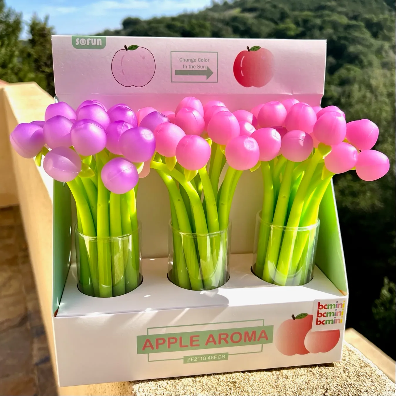 22466 APPLE CHANGING COLORS WIGGLE GEL PEN-48