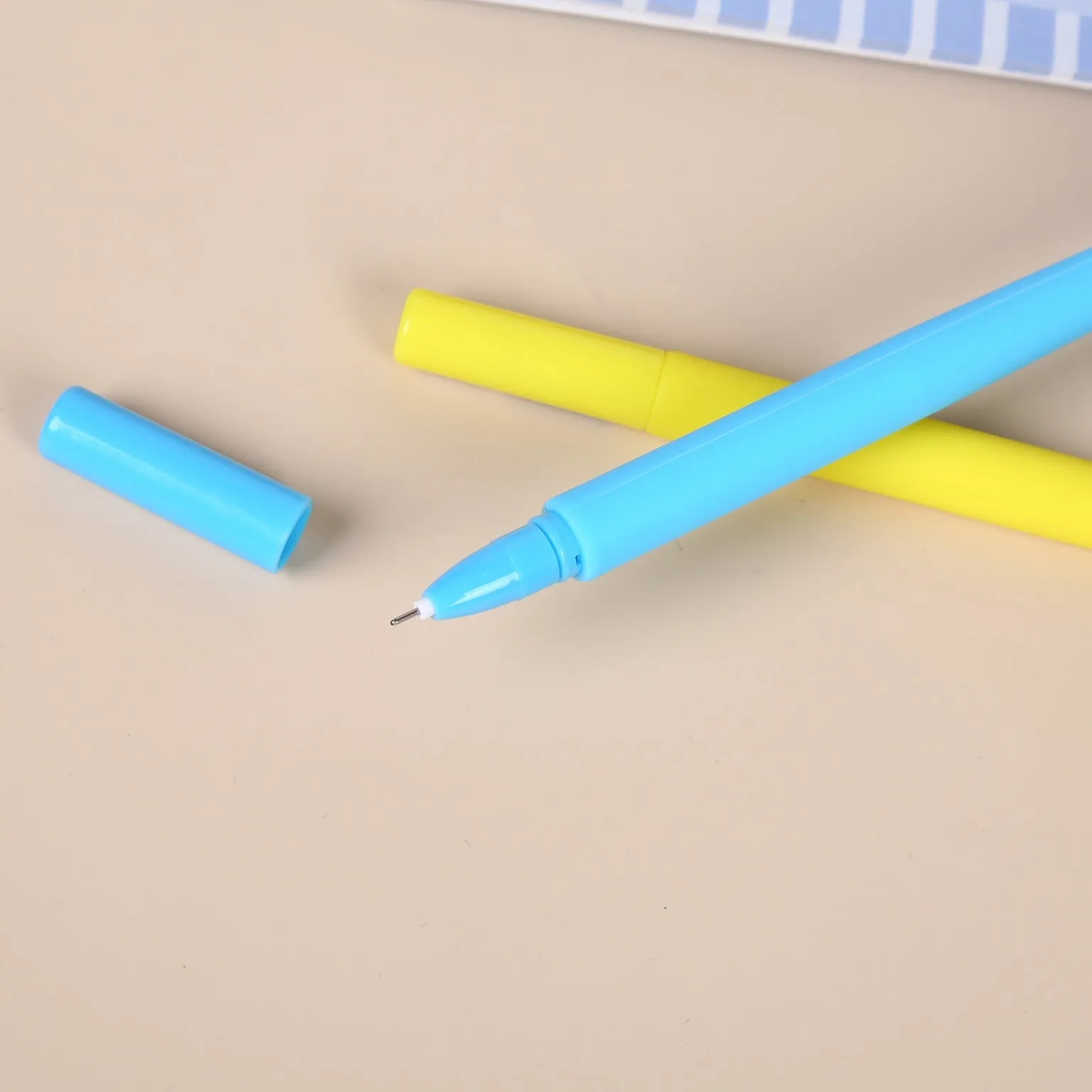 22569 UFO SPACE WIGGLE GEL PEN-48