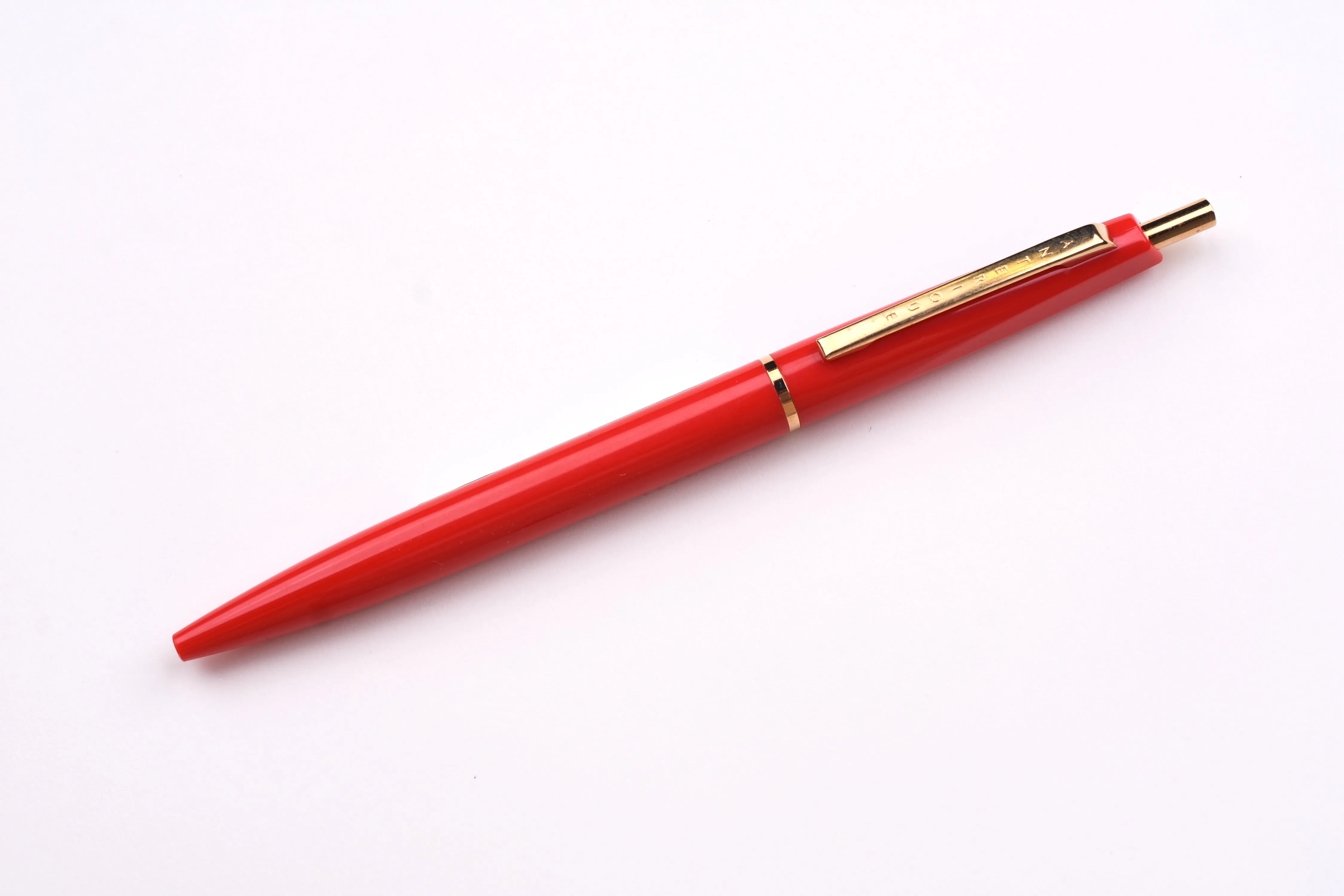 Anterique Stationers Ultra-Low Viscosity Ballpoint Pen - 0.5mm