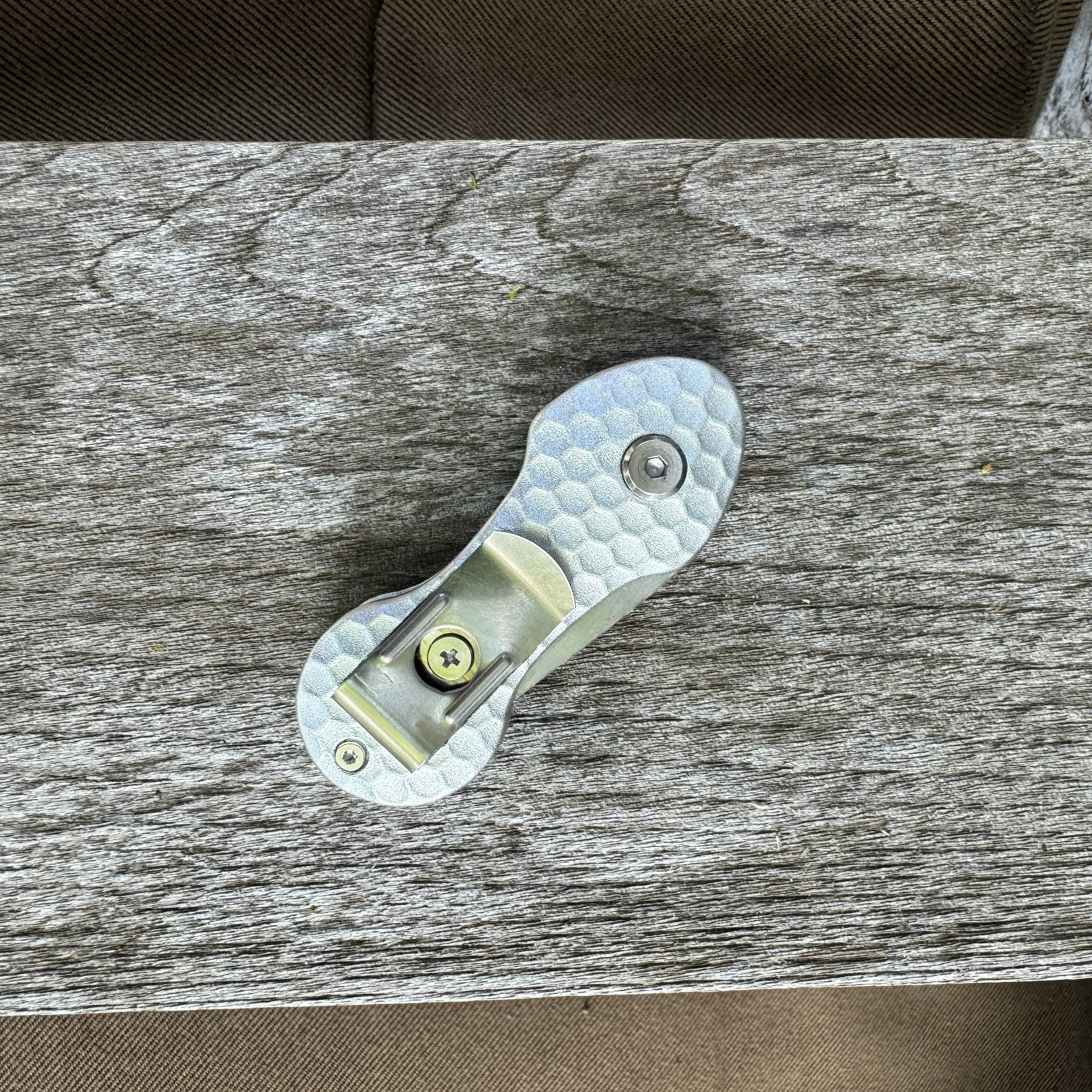 Divot Repair Tool Belt Clip Retractable