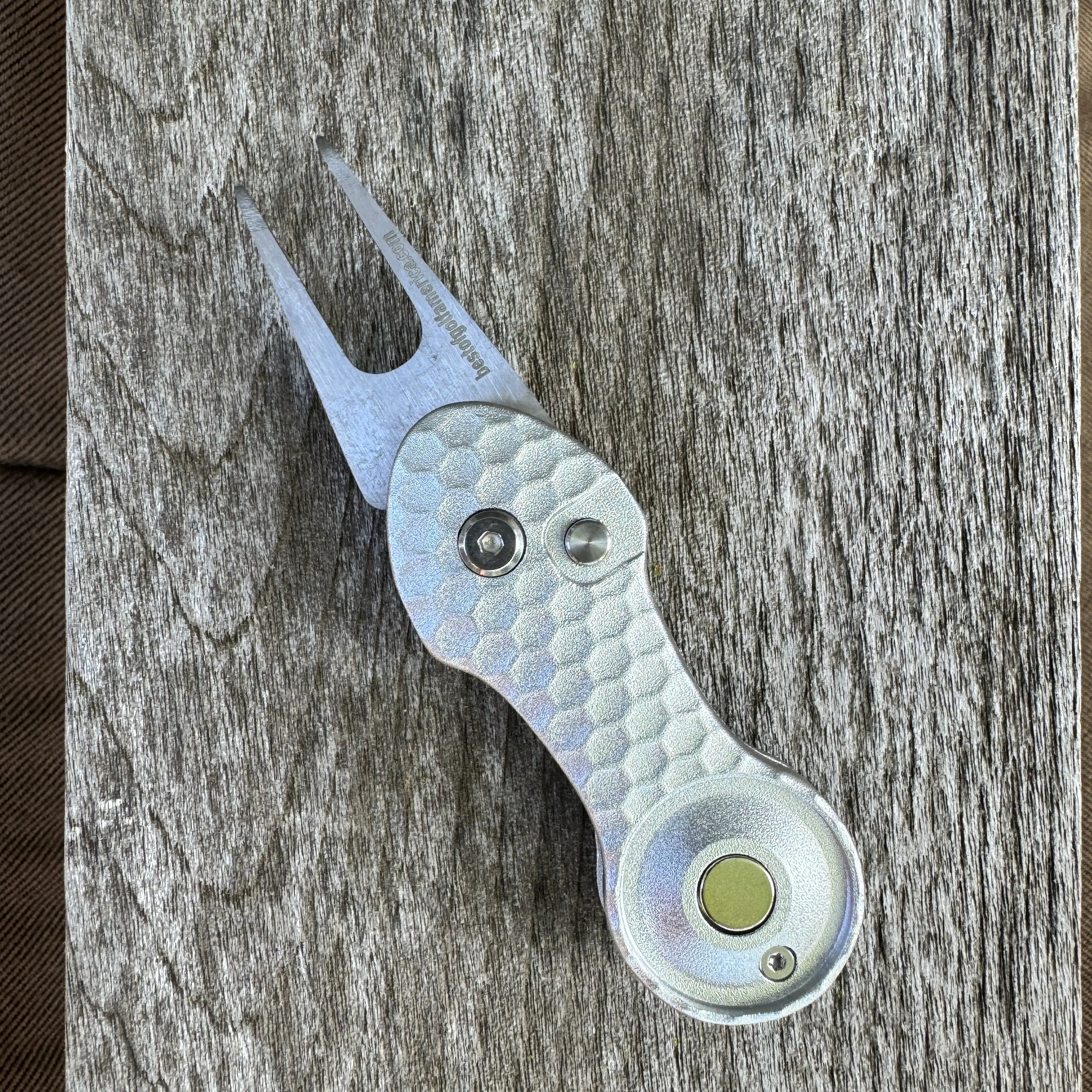 Divot Repair Tool Belt Clip Retractable