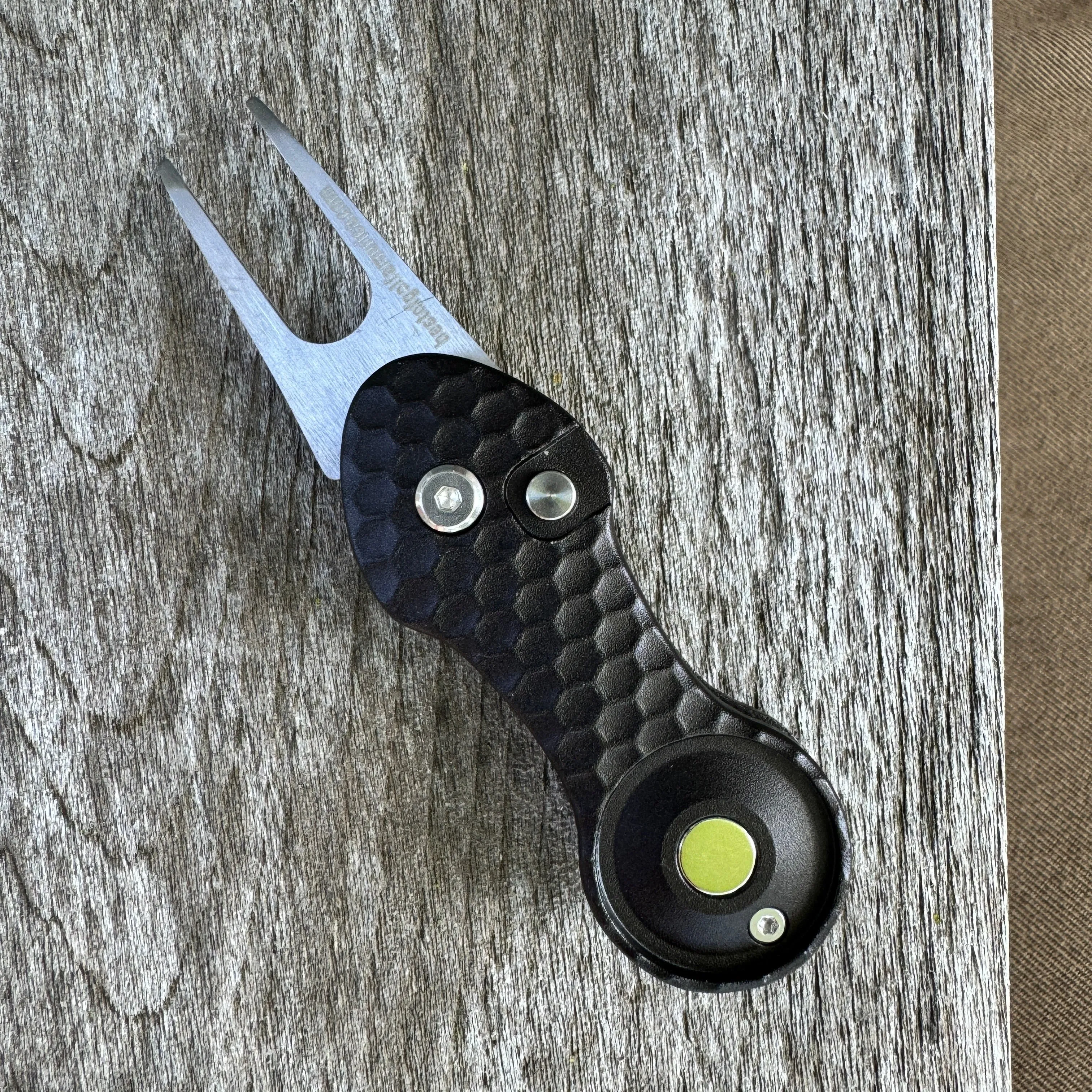 Divot Repair Tool Belt Clip Retractable