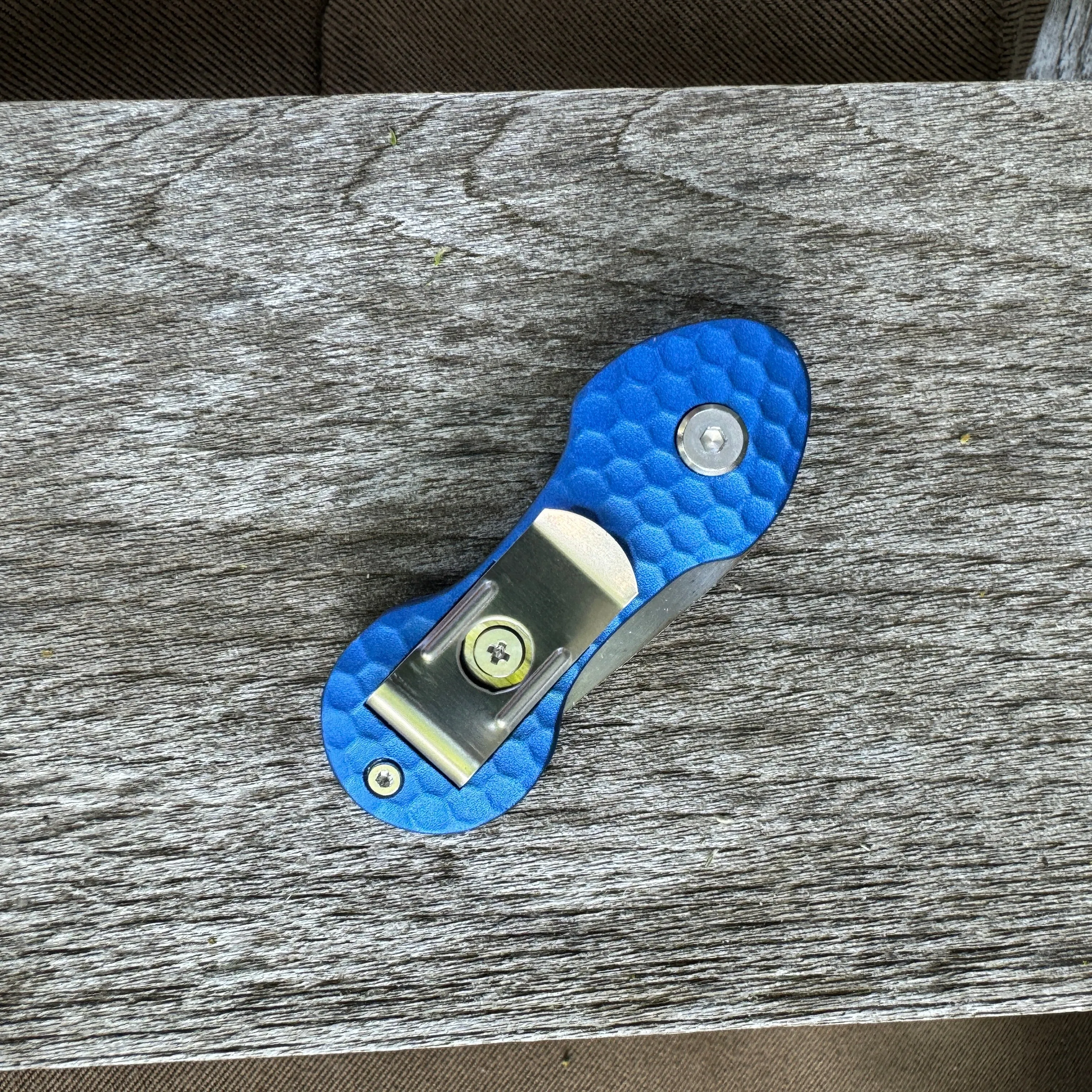 Divot Repair Tool Belt Clip Retractable